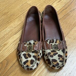 Tory Burch leopard leather loafers size 8